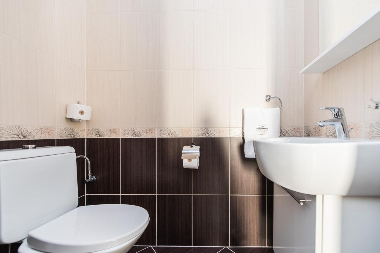 Apartment Sarkic 1 Novalja Bagian luar foto